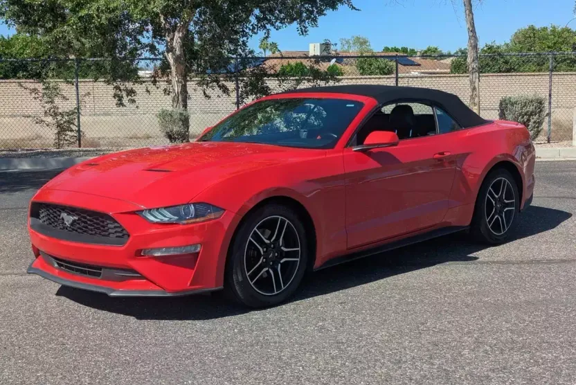 2022 Ford Mustang EcoBoost Premium photo 1