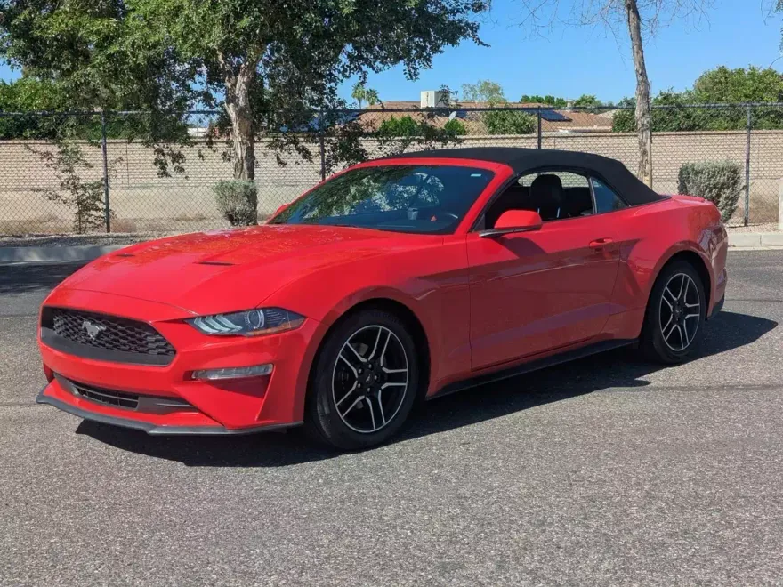 2022 Ford Mustang EcoBoost Premium photo 1