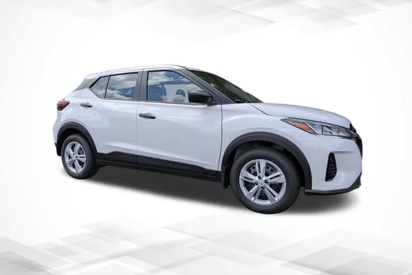 2025 Nissan Kicks Play S photo 1