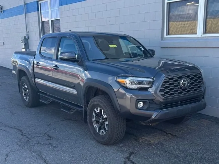2021 Toyota Tacoma V6 photo 1