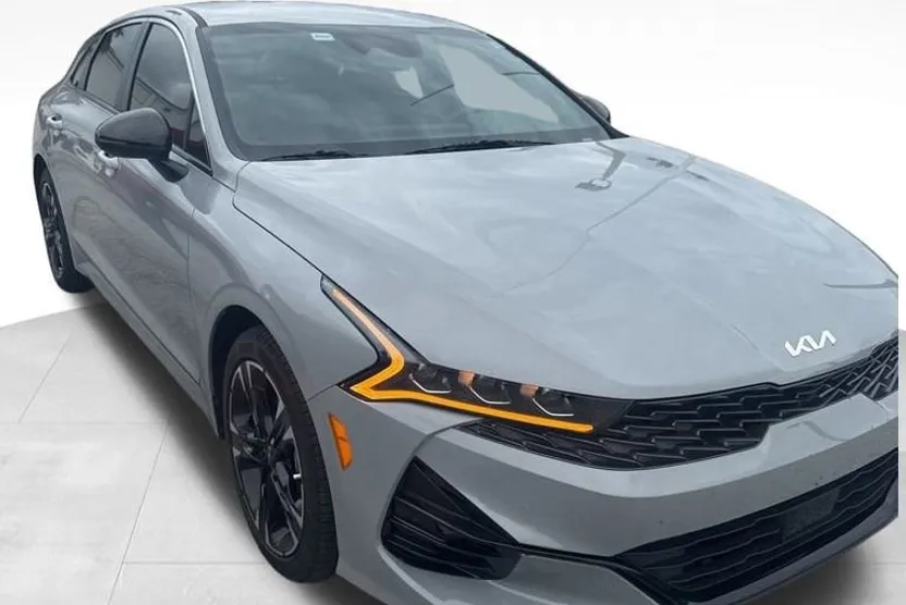 2024 Kia K5 GT-Line photo 1