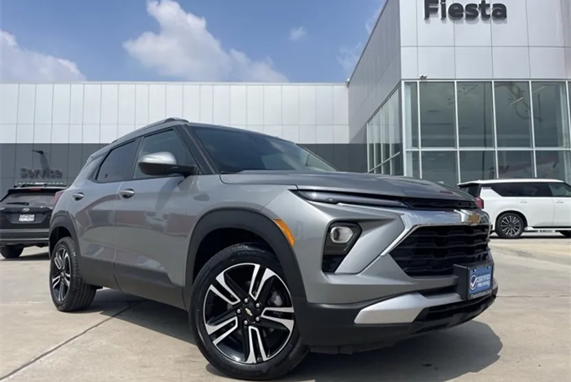 2025 Chevrolet Trailblazer LT photo 1