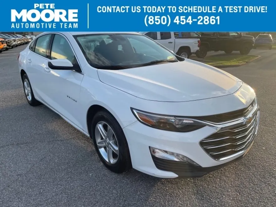 2024 Chevrolet Malibu 1LT photo 1