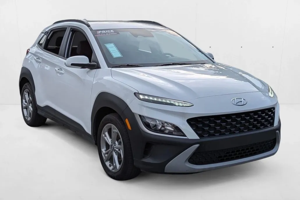 2023 Hyundai Kona SEL photo 1