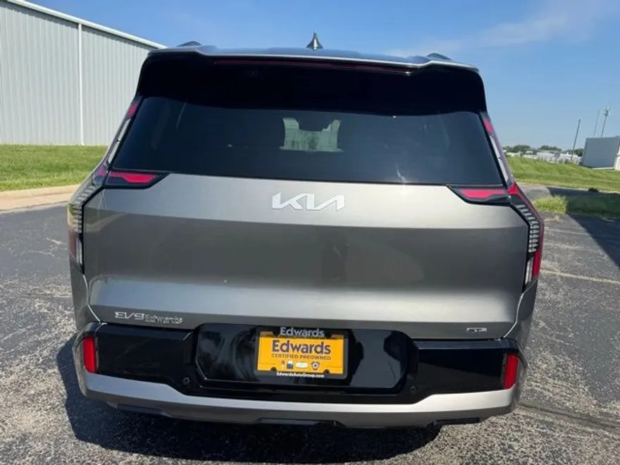 2024 Kia EV9 GT-Line photo 1