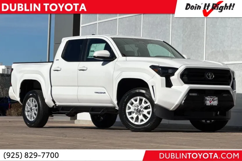 2025 Toyota Tacoma SR5 photo 1