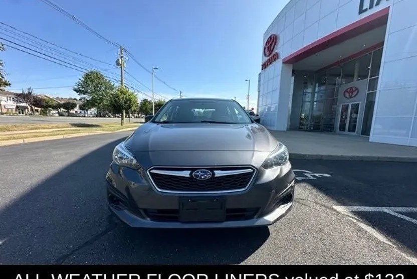 2019 Subaru Impreza 2.0i photo 1