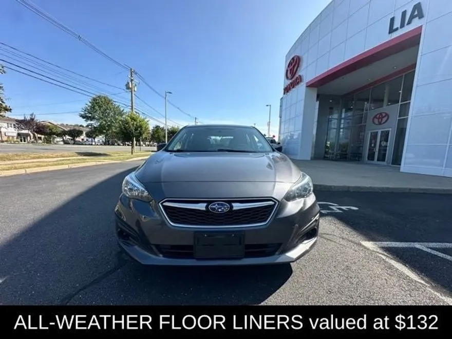 2019 Subaru Impreza 2.0i photo 1