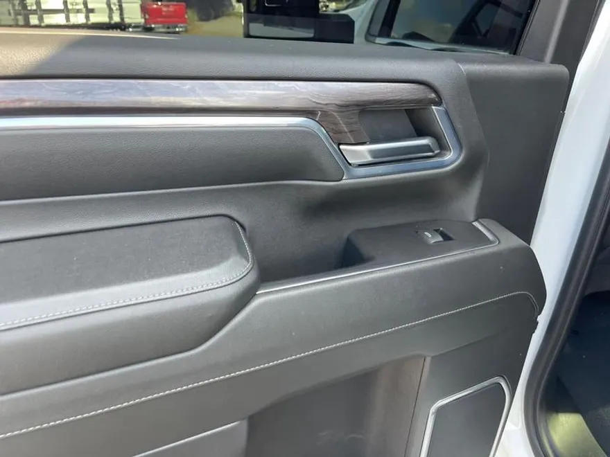 2024 Chevrolet Silverado 2500HD LTZ photo 1