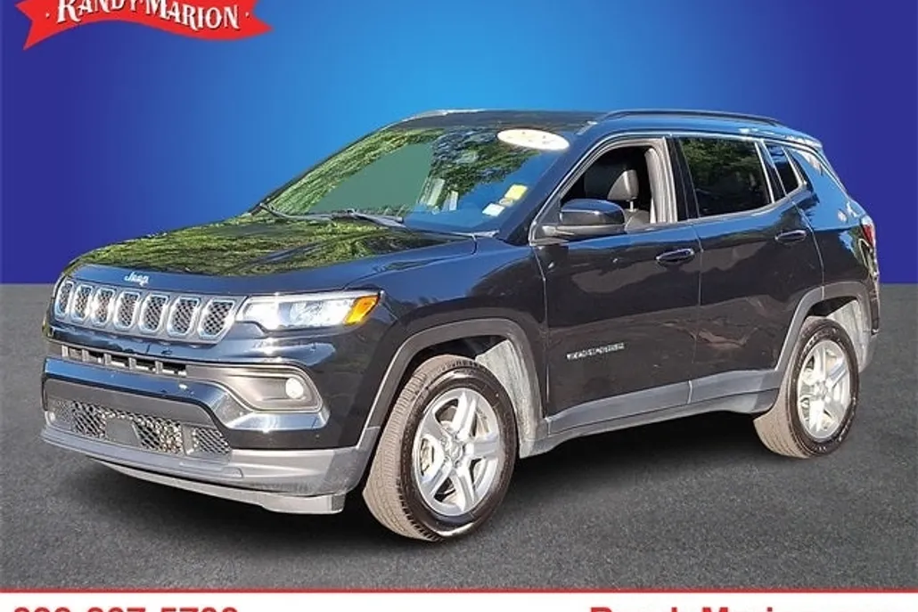 2024 Jeep Compass Latitude photo 1