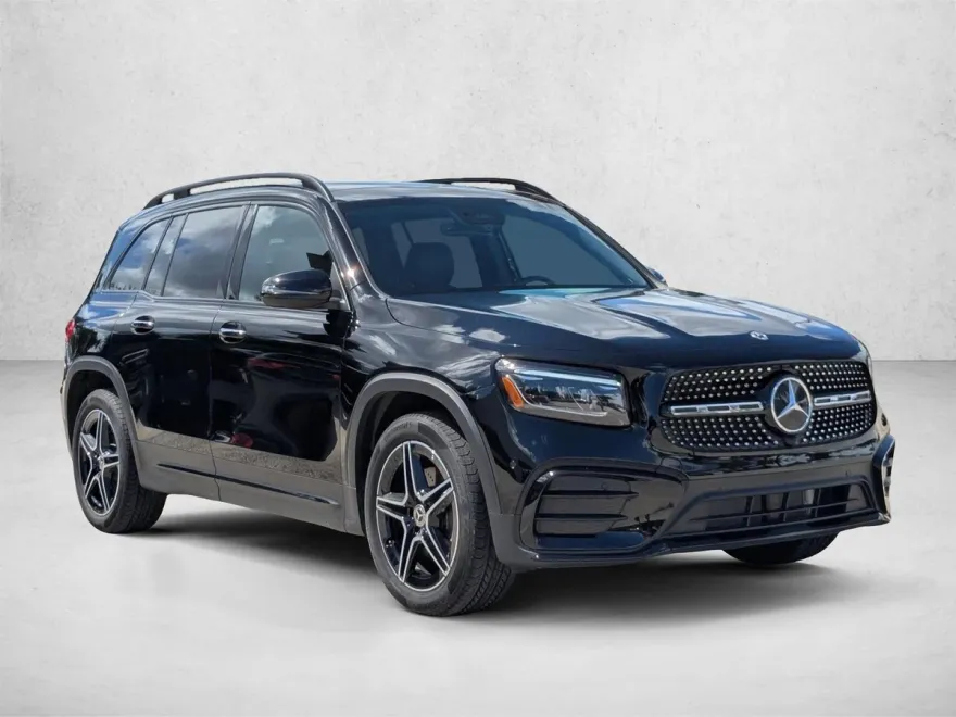 2025 Mercedes Benz GLB 250 photo 1