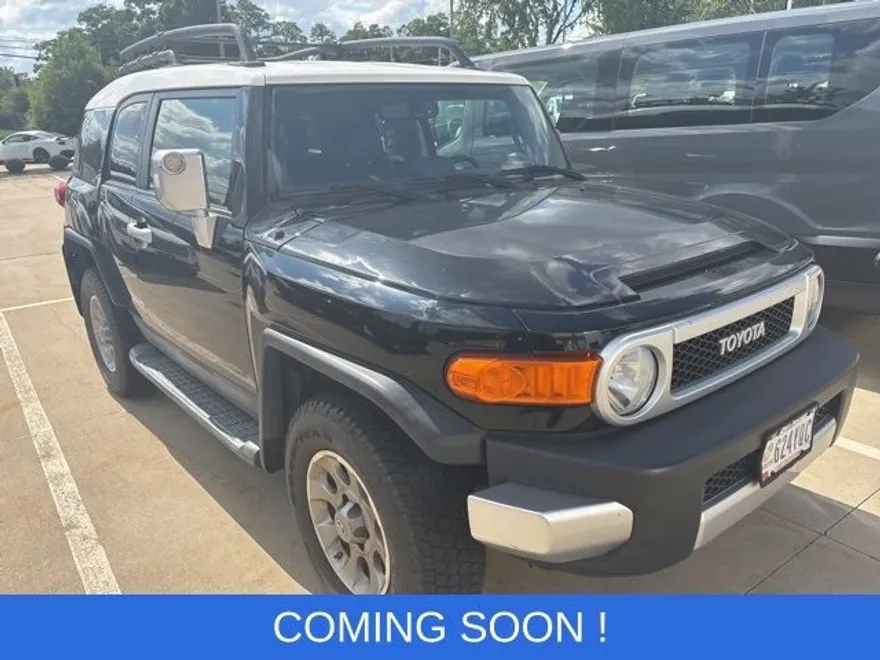 2013 Toyota FJ Cruiser Base photo 1