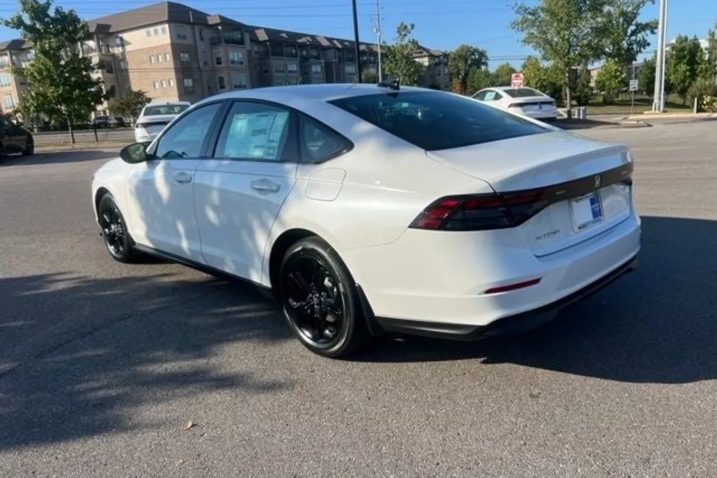 2025 Honda Accord 1.5T SE photo 1