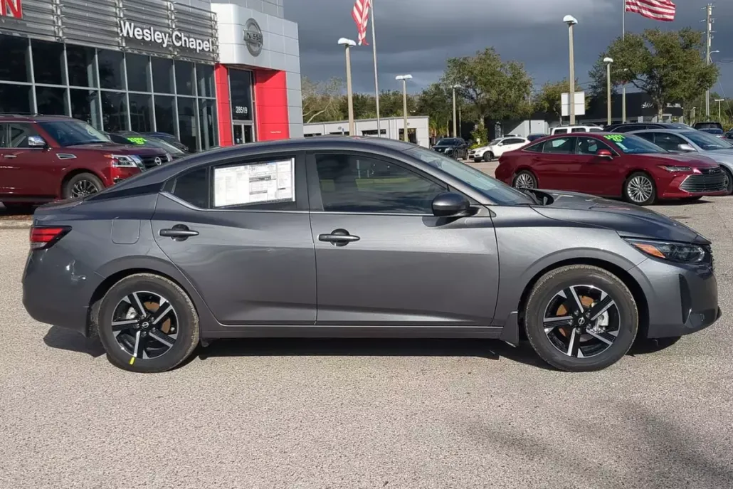 2025 Nissan Sentra SV photo 1