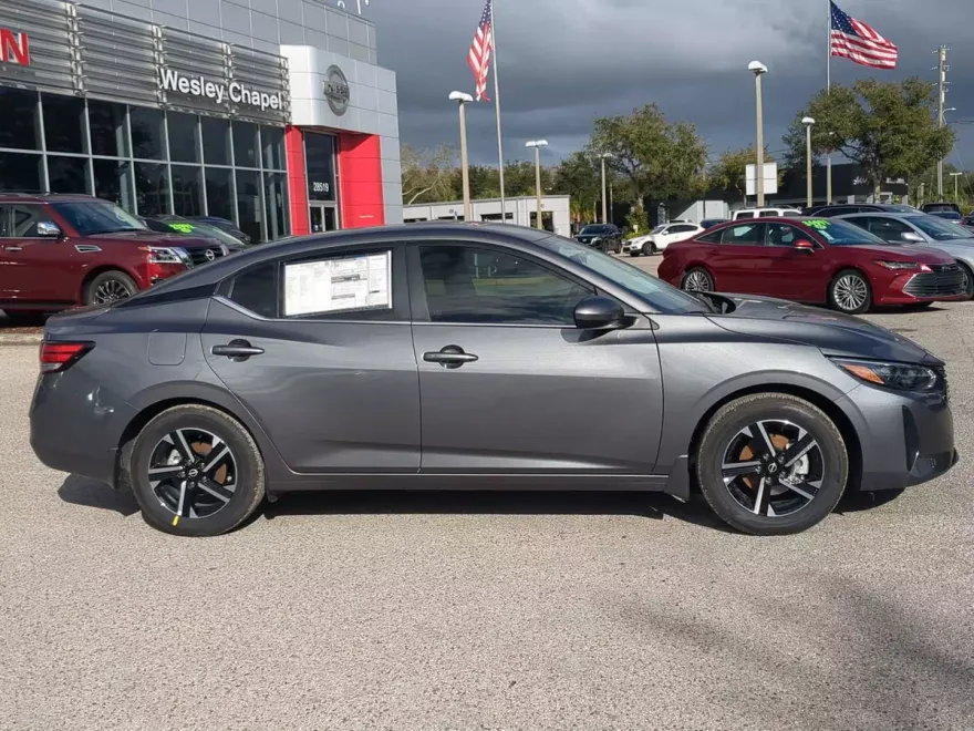 2025 Nissan Sentra SV photo 1