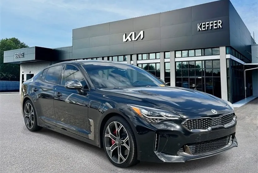 2018 Kia Stinger GT2 photo 1