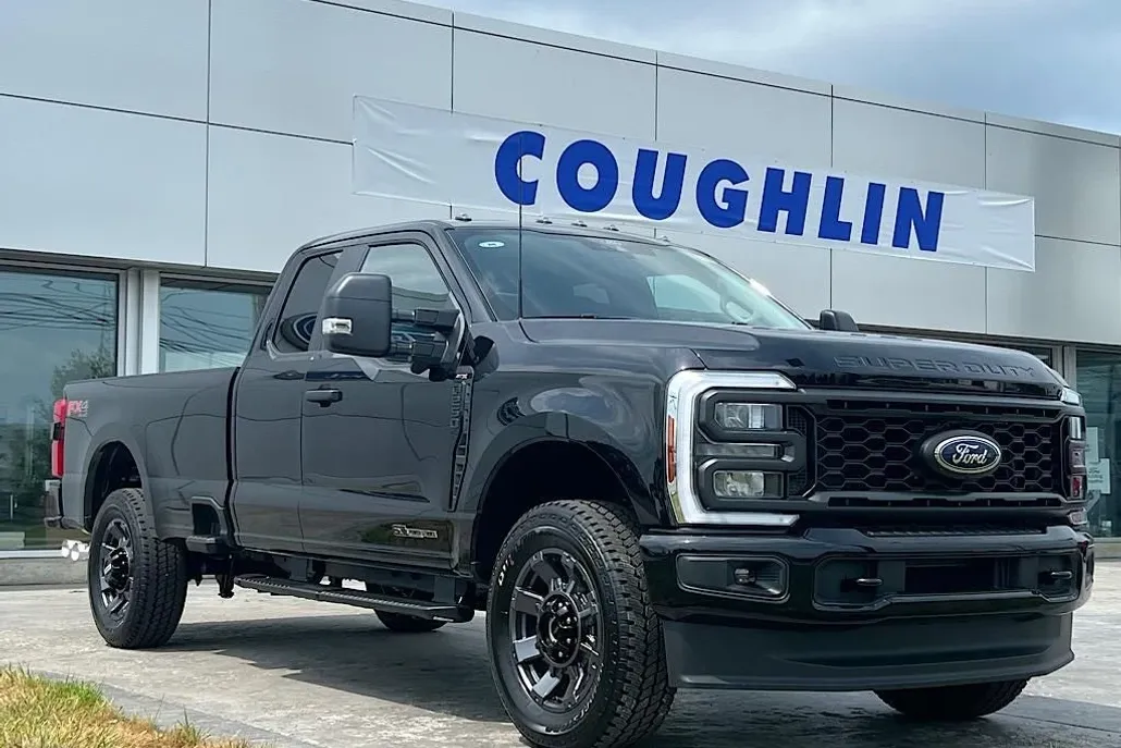 2025 Ford F-250 XL FX4 photo 1