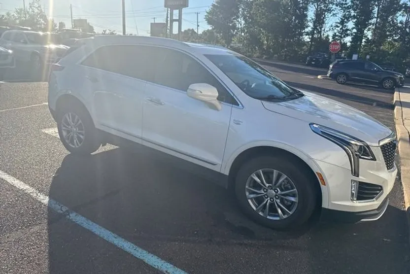 2022 Cadillac XT5 Premium Luxury photo 1