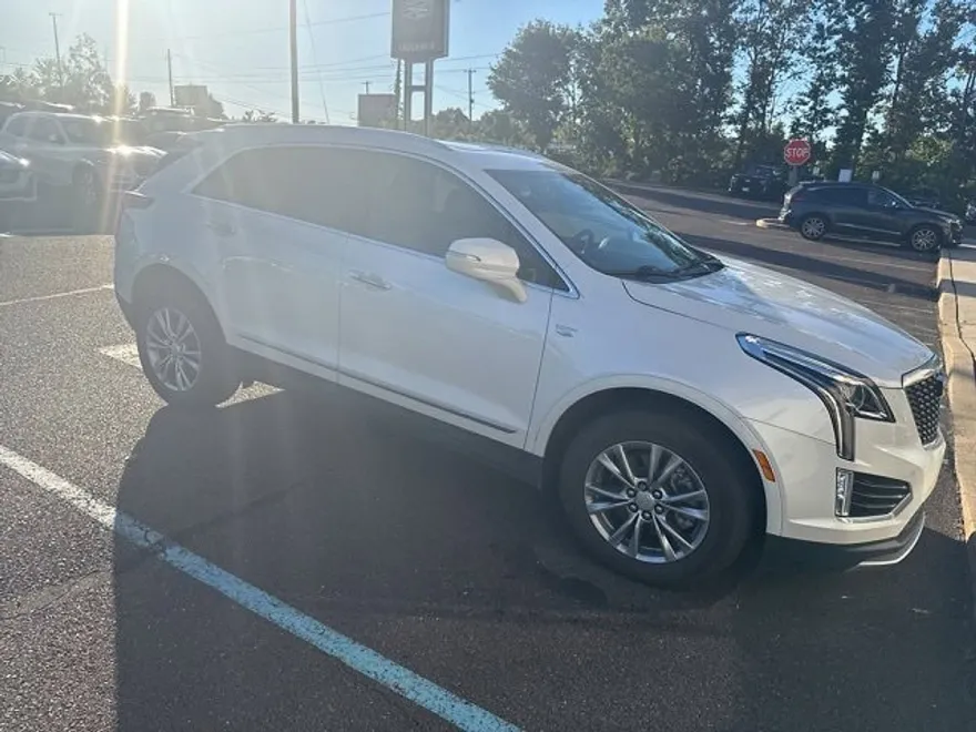 2022 Cadillac XT5 Premium Luxury photo 1