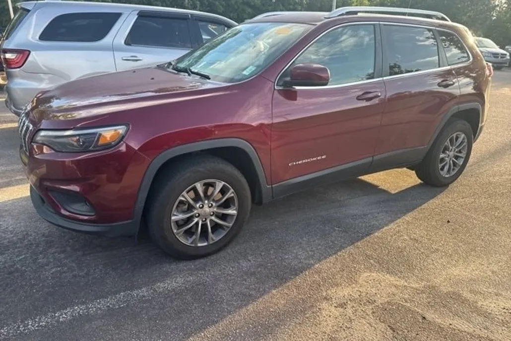 2019 Jeep Cherokee Latitude photo 1