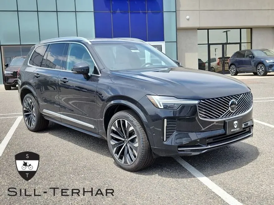 2026 Volvo XC90 B5 Plus photo 1