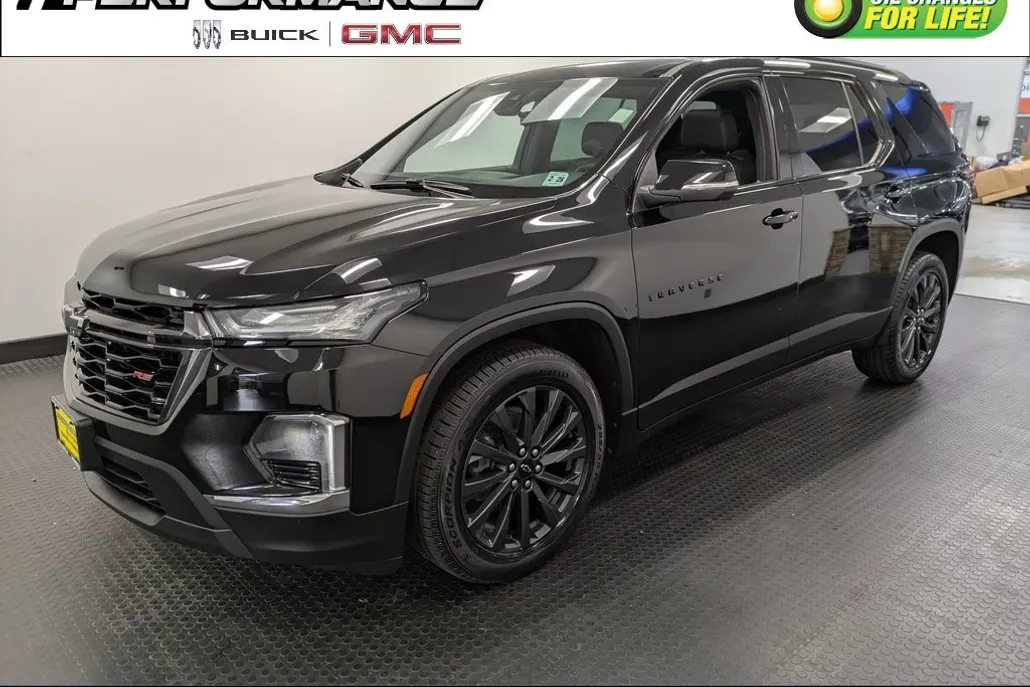 2023 Chevrolet Traverse RS photo 1