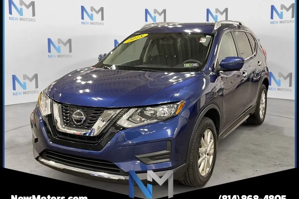 2018 Nissan Rogue SV photo 1