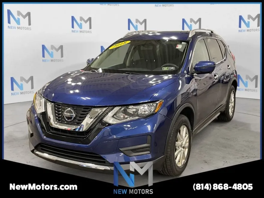 2018 Nissan Rogue SV photo 1
