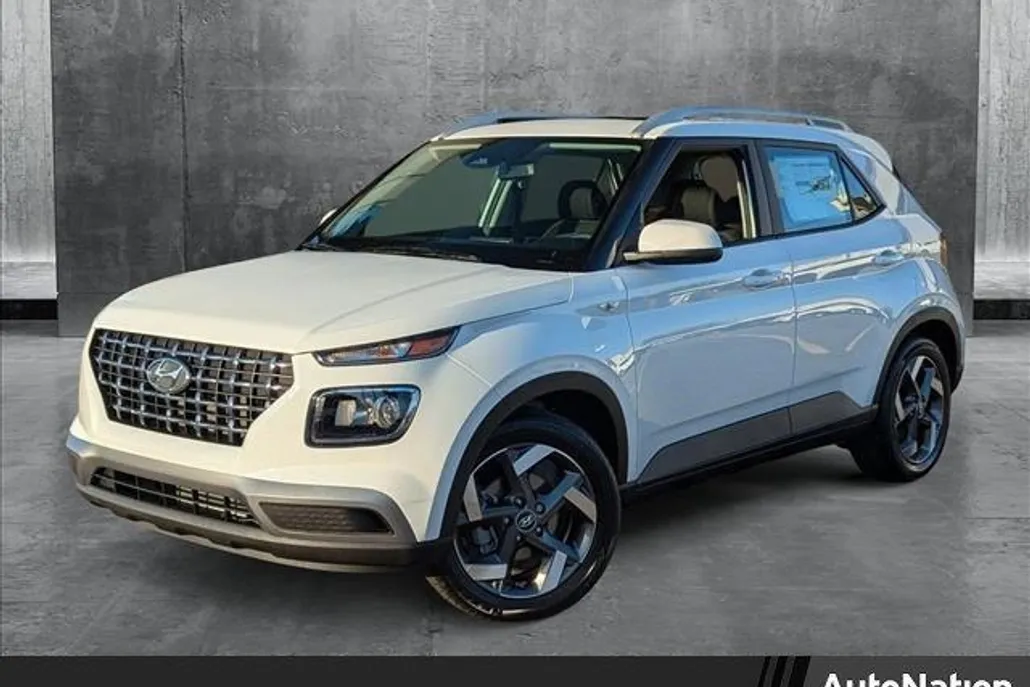 2025 Hyundai Venue SEL photo 1