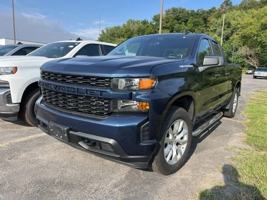 2020 Chevrolet Silverado 1500 Custom photo 1