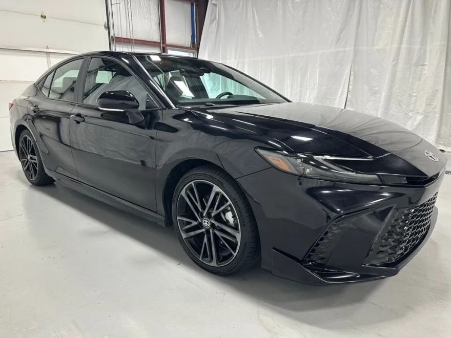 2025 Toyota Camry XSE photo 1