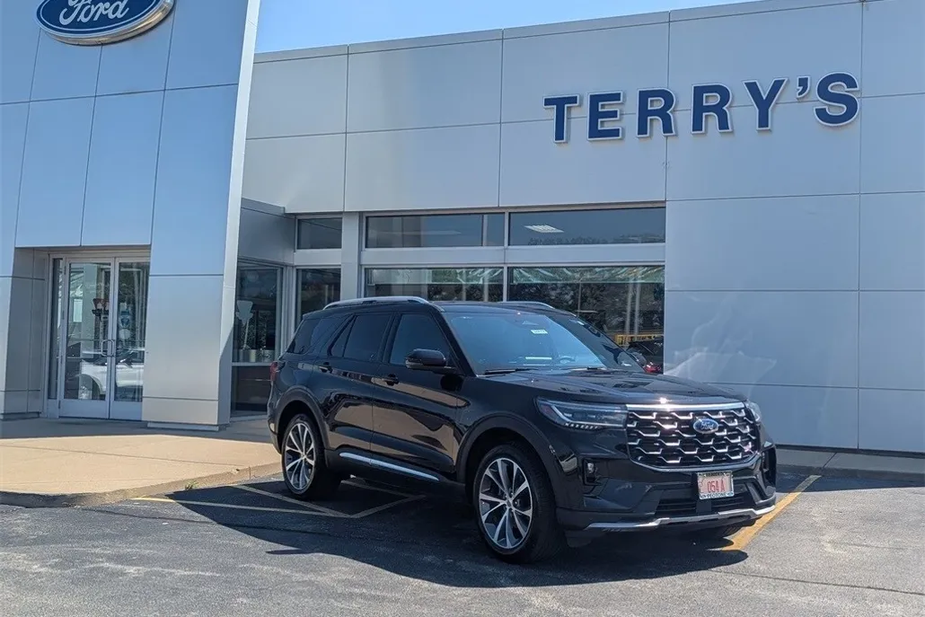 2025 Ford Explorer Platinum photo 1