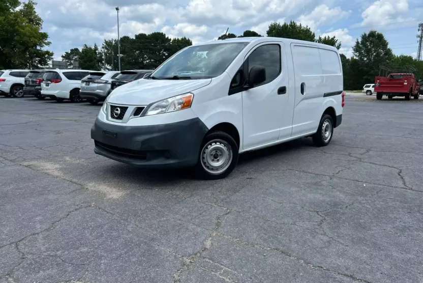 2017 Nissan NV200 S photo 1