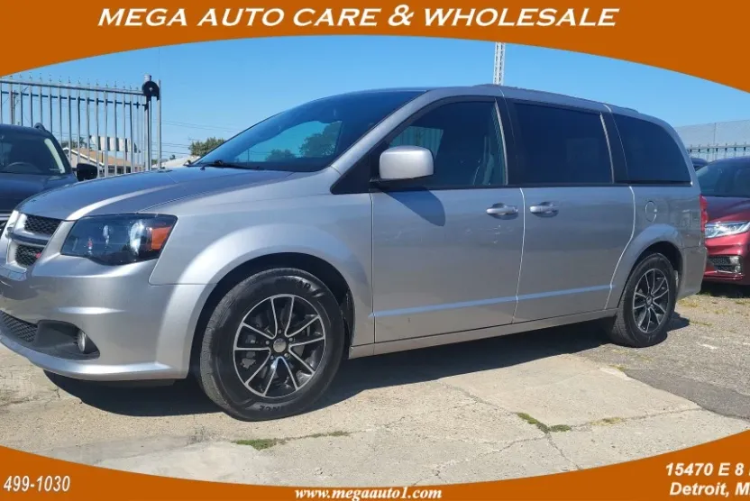 2019 Dodge Grand Caravan GT photo 1