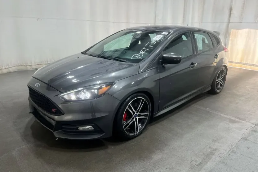 2018 Ford Focus ST photo 1
