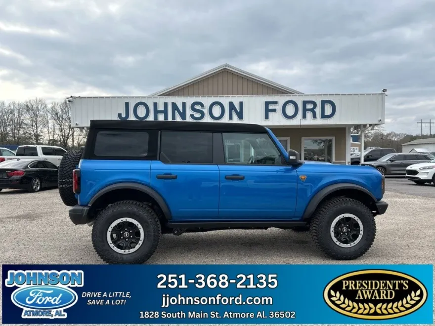 2024 Ford Bronco Badlands photo 1