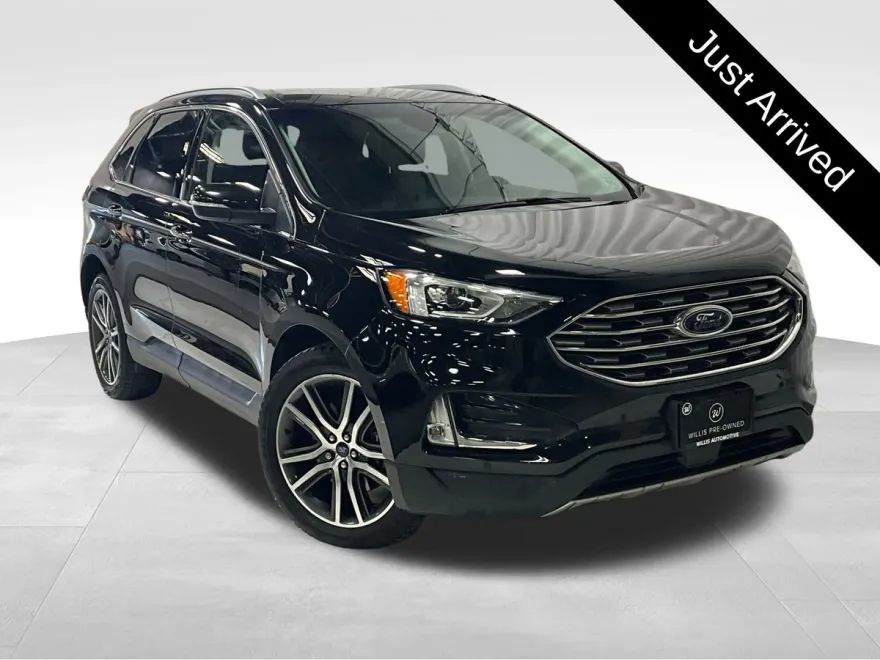 2020 Ford Edge Titanium photo 1