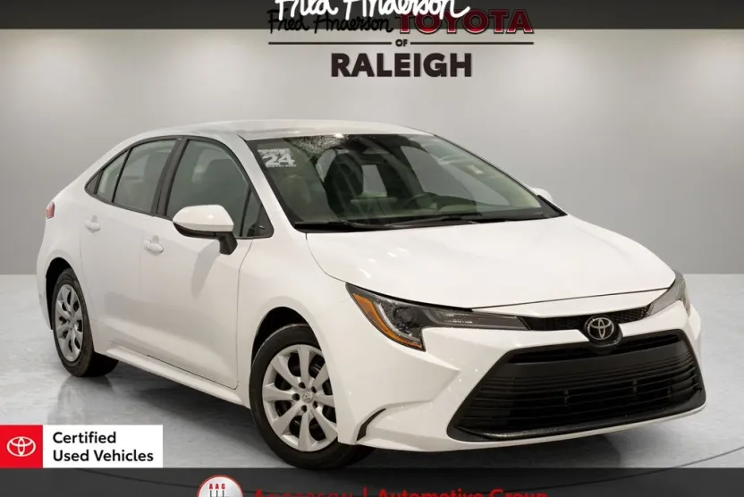 2024 Toyota Corolla LE photo 1