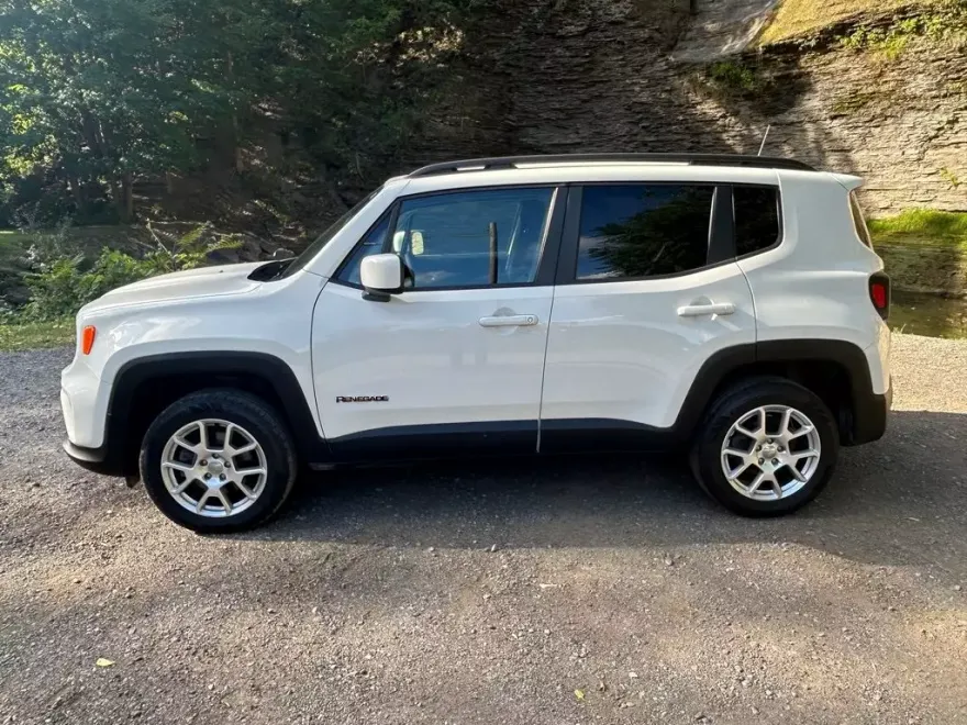 2021 Jeep Renegade Latitude photo 1
