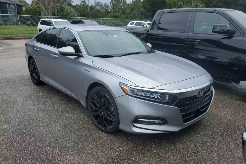 2018 Honda Accord Hybrid EX photo 1