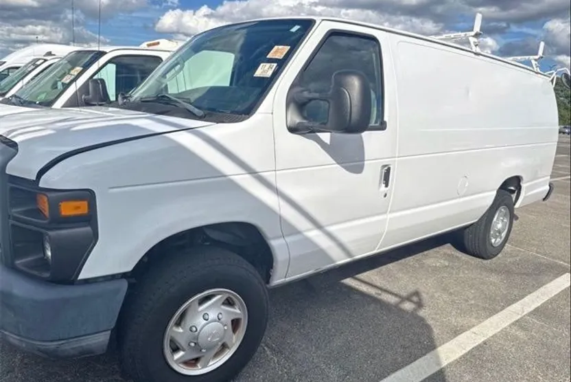 2014 Ford E-350 photo 1
