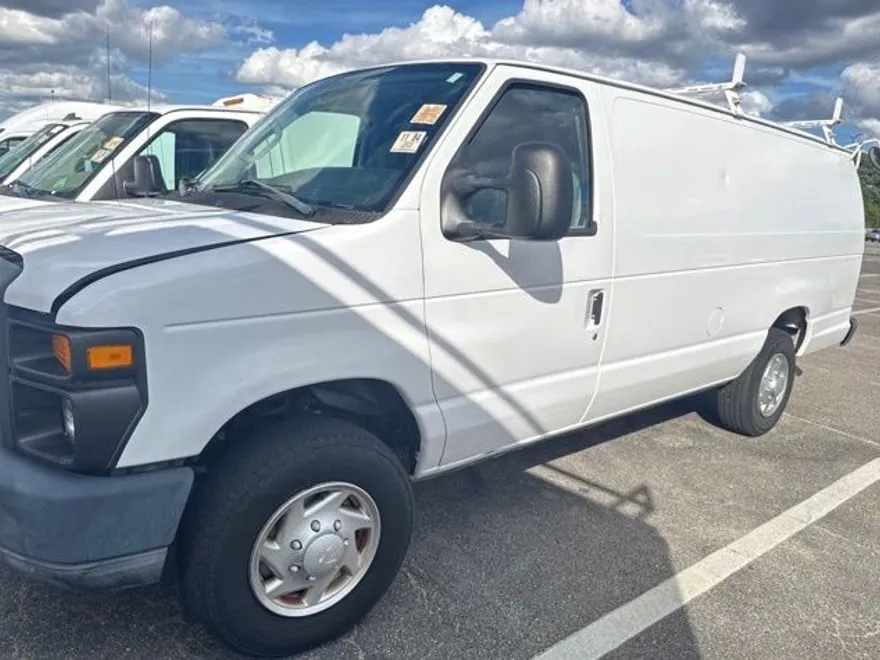 2014 Ford E-350 photo 1