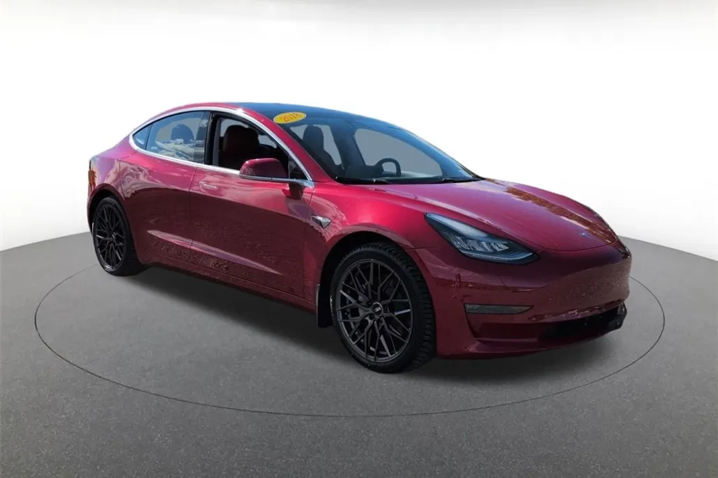 2018 Tesla Model 3 Long Range photo 1