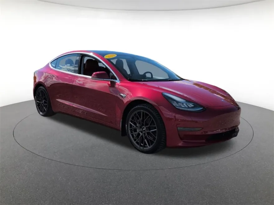 2018 Tesla Model 3 Long Range photo 1