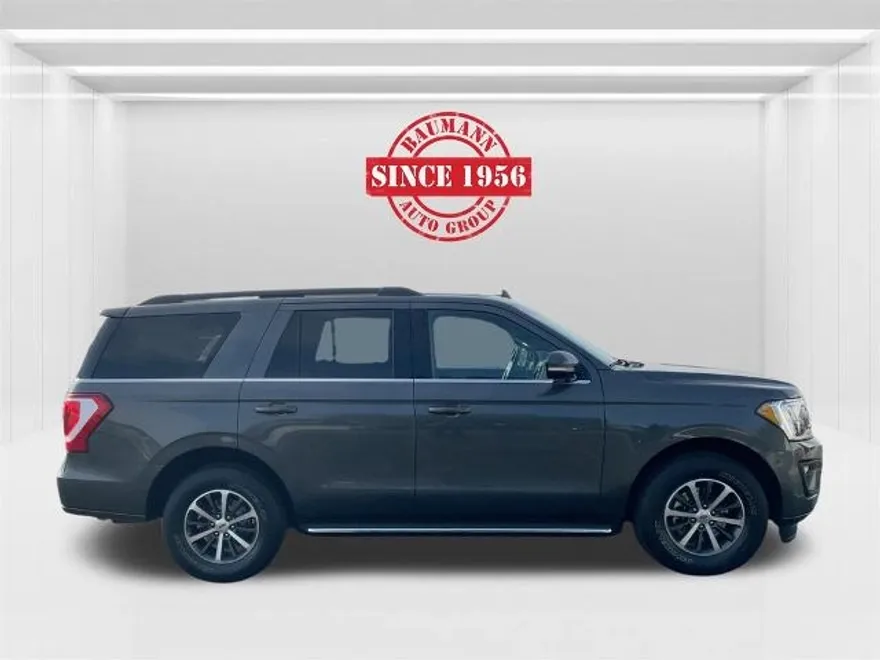 2019 Ford Expedition XLT photo 1