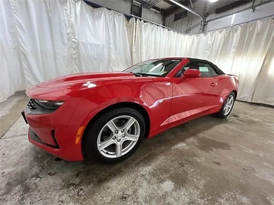 2022 Chevrolet Camaro 2LT photo 1