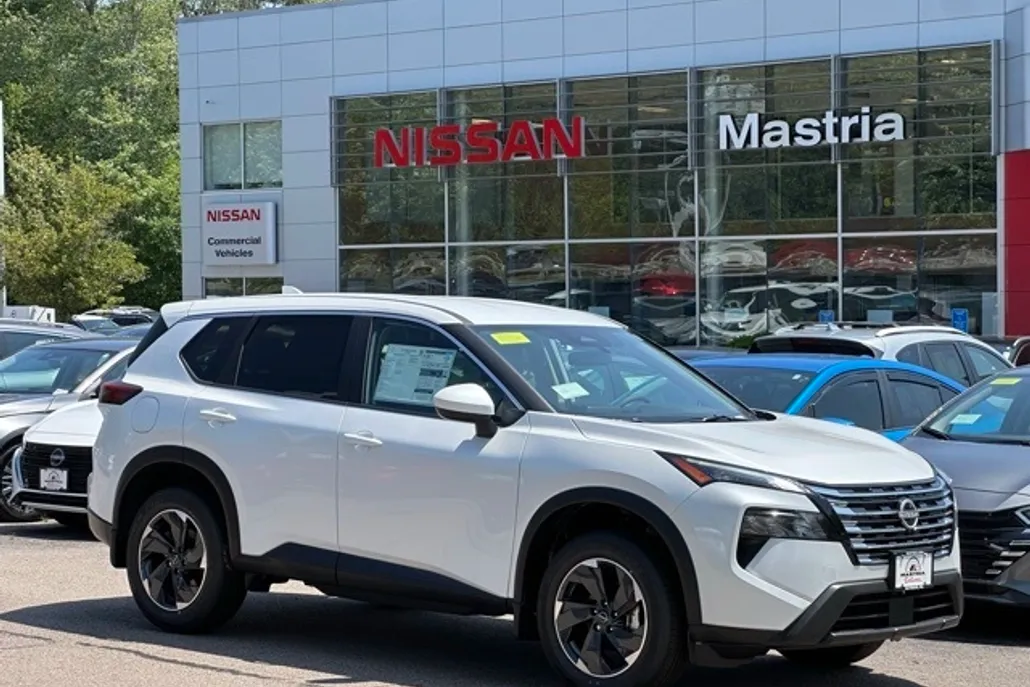2025 Nissan Rogue SV photo 1
