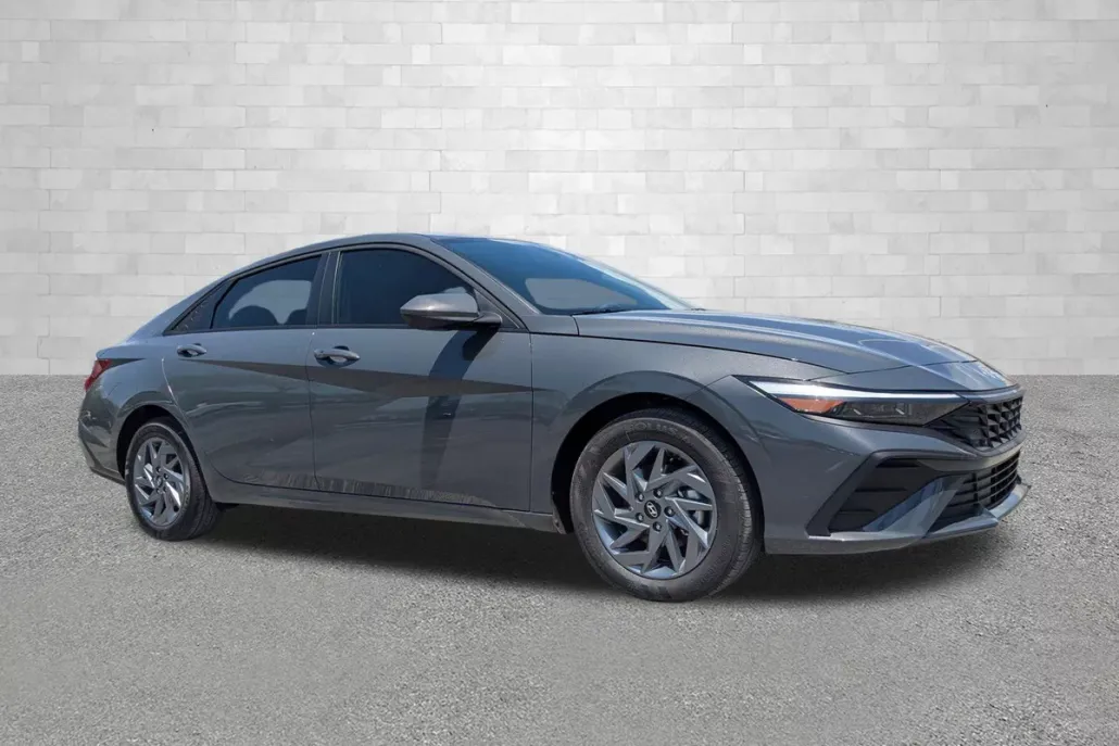 2025 Hyundai Elantra Hybrid Blue photo 1