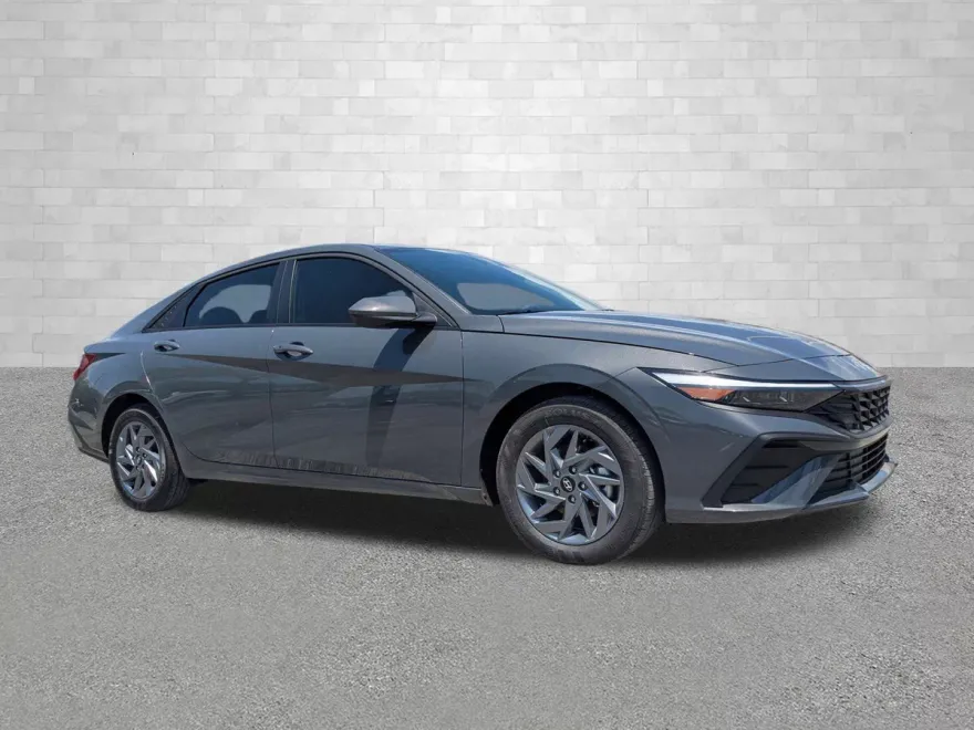 2025 Hyundai Elantra Hybrid Blue photo 1