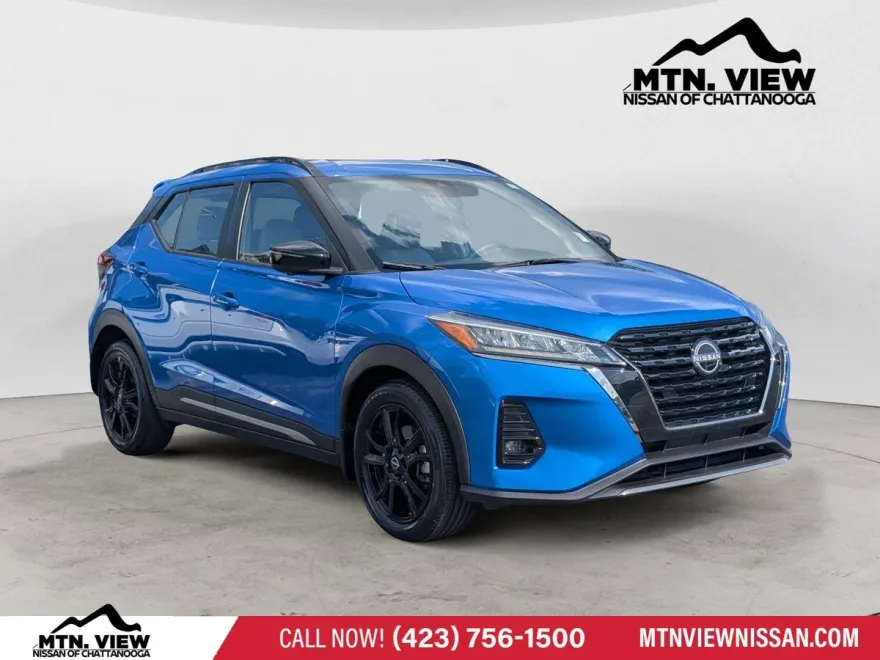 2023 Nissan Kicks SR photo 1